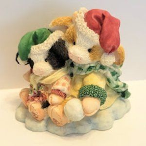 Vintage 1994 Mary’s Moo Moo’s Cow Figurine “Merry Christmoos“